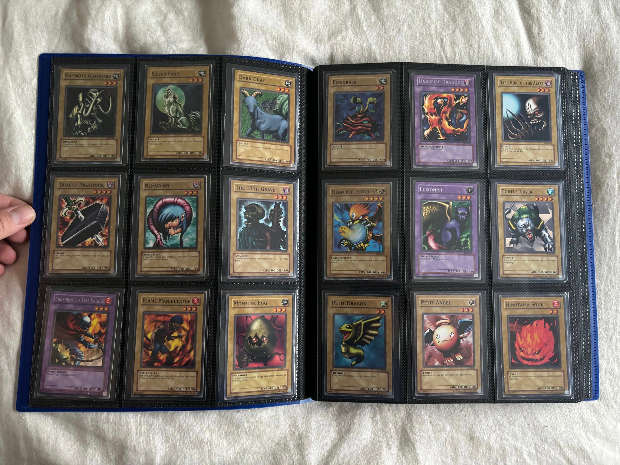Yu-Gi-Oh! Legend of the Blue Eyes White Dragon Expansion (2002) Comple| TradingCardSets.Com Yu-Gi-Oh! Legend of the Blue Eyes White Dragon Expansion (2002) Comple| TradingCardSets.Com