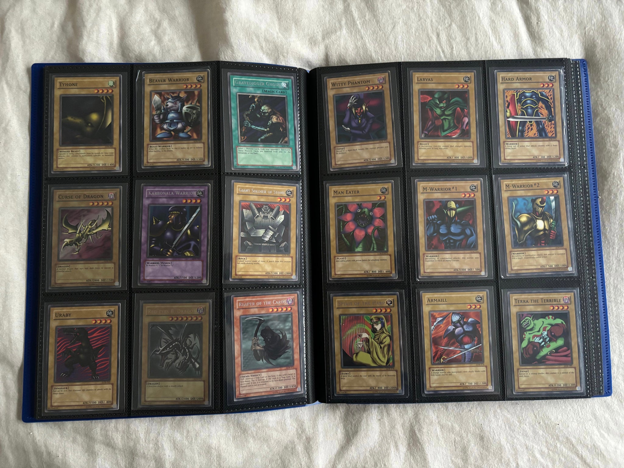 Yu-Gi-Oh! Legend of the Blue Eyes White Dragon Expansion (2002) Comple| TradingCardSets.Com Yu-Gi-Oh! Legend of the Blue Eyes White Dragon Expansion (2002) Comple| TradingCardSets.Com