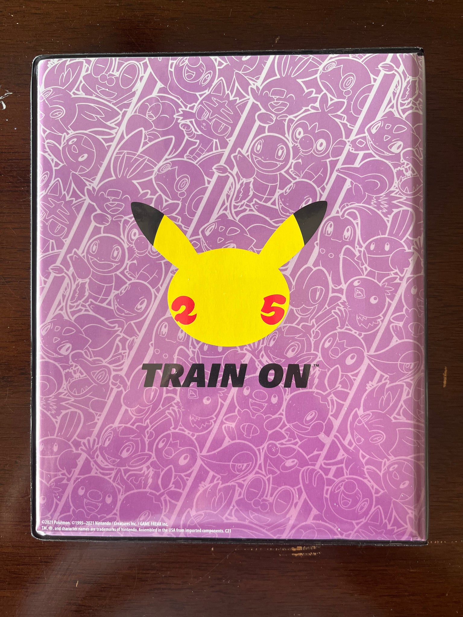 pokemon jumbo card binder 25th anniversary Pokémon 25th Anniversary Binder (Used)| TradingCardSets.Com
